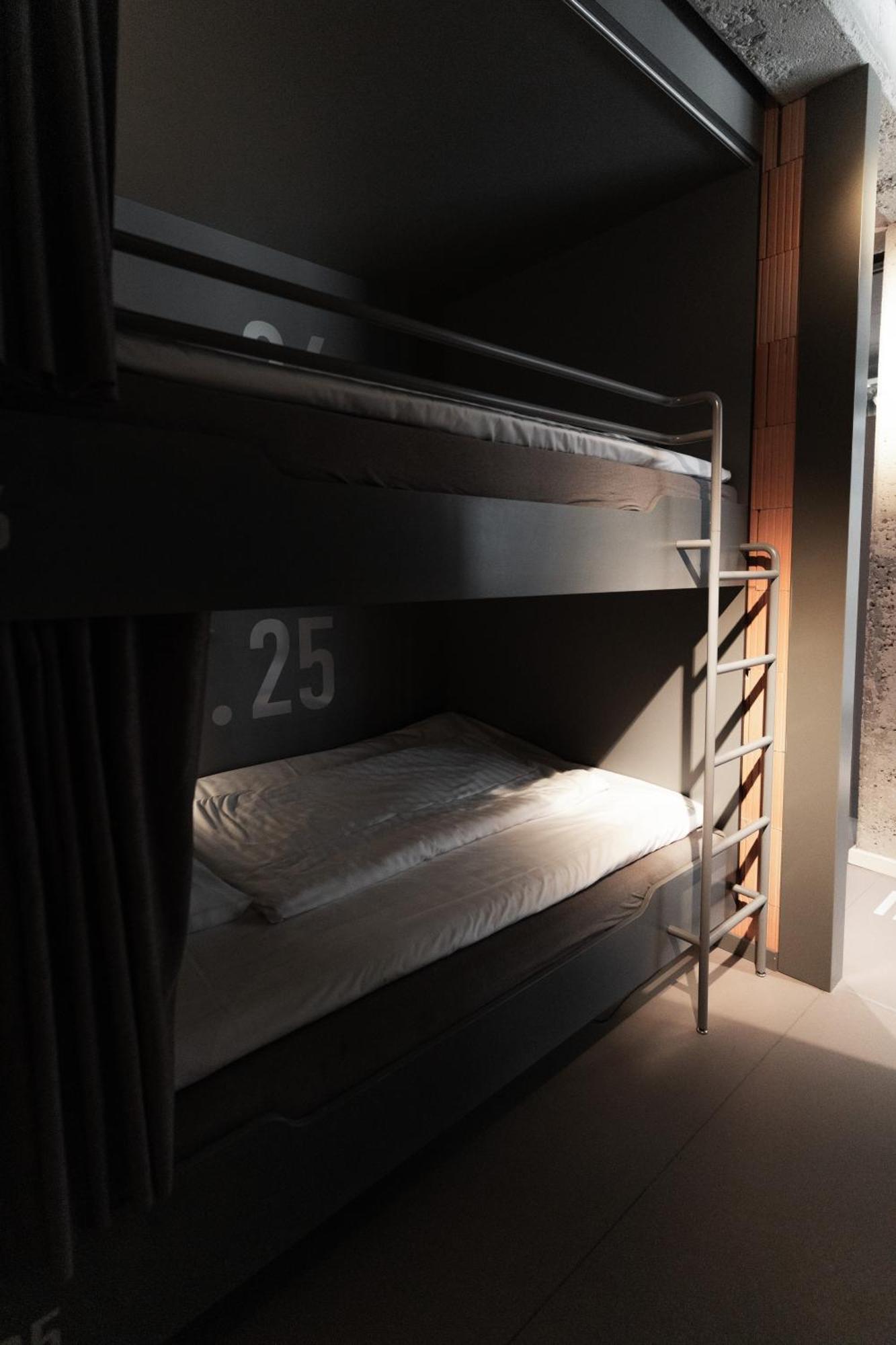 Roberta'S Society Aarhus Hostel Bagian luar foto